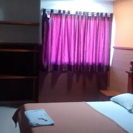 Darling Hotel *